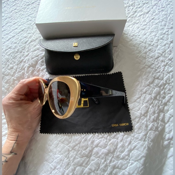 LINDA FARROW Gold Frame Sunglasses - Picture 8 of 14